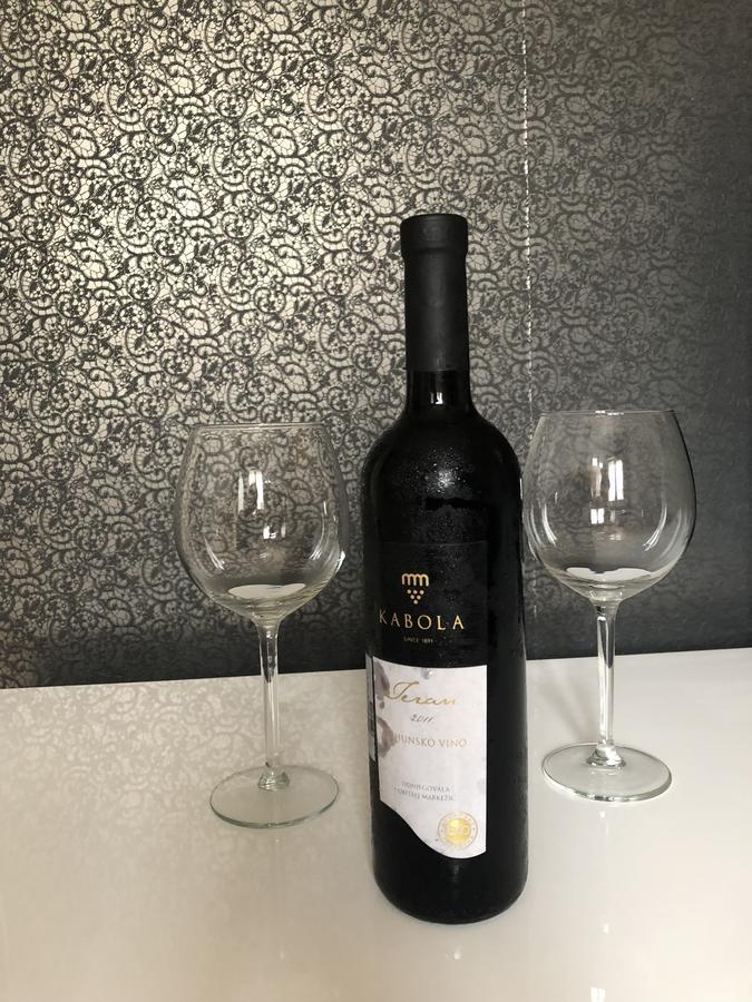 Apartment Tomas Kaštela エクステリア 写真